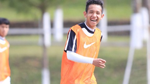 Nguyễn Phong Hồng Duy được đề cử giải Fair-play vì kiềm chế trên sân cỏ.