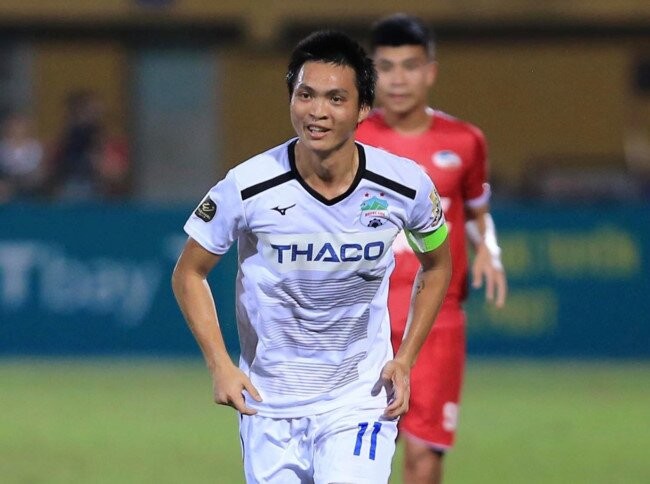 Nguyễn Tuấn Anh sẽ trở lại ở trận đấu của HAGL với SLNA ngày mai 22/1.