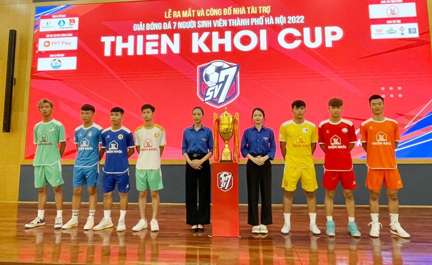 Sinh viên Hà Nội sẽ có thêm sân chơi lành mạnh với giải bóng đá sân 7 được tổ chức lần đầu năm 2022. (ảnh Cantona Nguyễn)