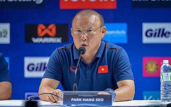 Ông Park Hang-seo giải thích lý do rút Quang Hải khỏi sân ngay trong hiệp 1