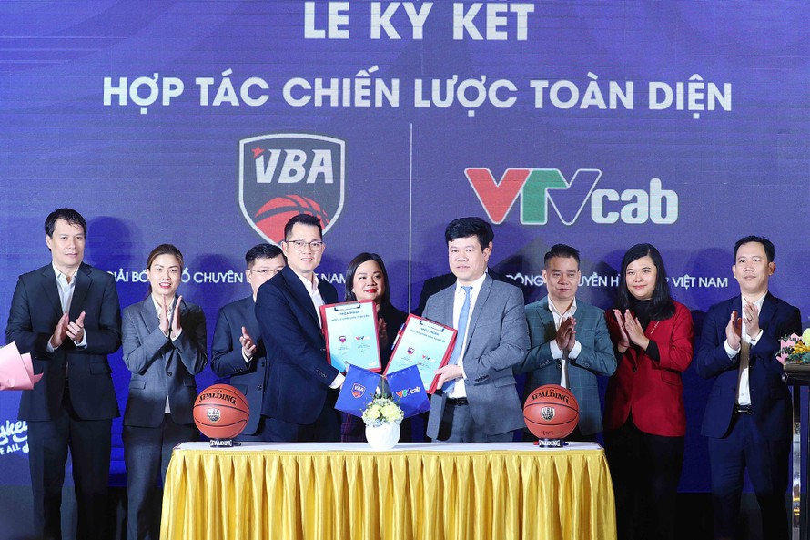 Hợp tác giữa VBA và VTVcab hứa hẹn thúc đẩy sự phát triển của môn bóng rổ Việt Nam. (ảnh Hoàng Thanh Hà)