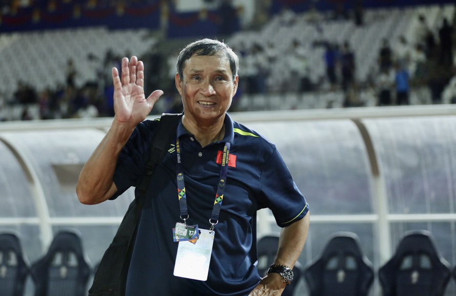 HLV Mai Đức Chung cho rằng để thắng Myanmar ở trận Chung kết SEA Games 32, đội tuyển Việt Nam cần thêm yếu tố may mắn. (ảnh Hữu Phạm)