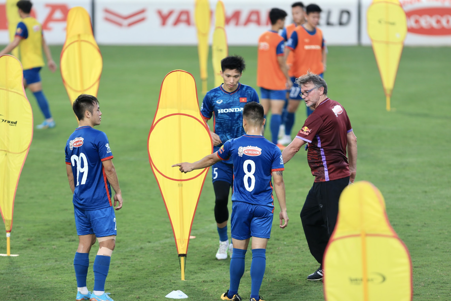 HLV Philippe Troussier sẽ có màn ra mắt bằng trận đấu của đội tuyển Việt Nam với Hong Kong ngày 15/6 tới (ảnh Anh Đoàn)