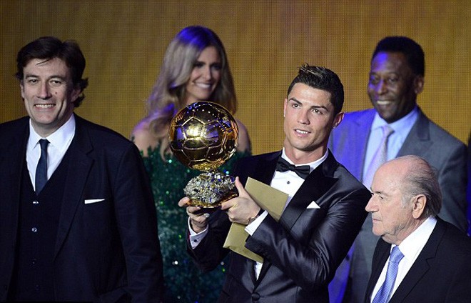 Nhờ giành Quả bóng Vàng FIFA 2013, giá trị thương hiệu của Ronaldo đã tăng mạnh