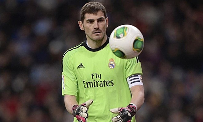 Casillas vừa lập kỷ lục giữ sạch lưới trong màu áo Real Madrid.