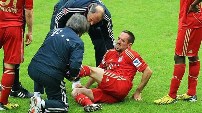  Ribery sẽ phải nghỉ thi đấu khoảng 3 tuần vì chấn thương.