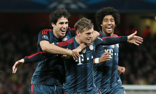 Hạ Arsenal, Bayern đặt một chân vào tứ kết