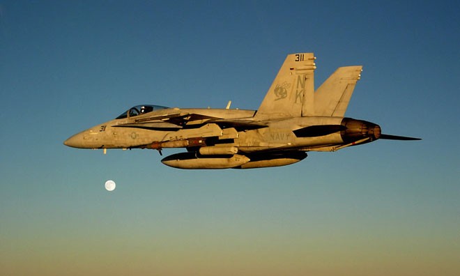Tiêm kích Hải quân Mỹ 'gãy cánh' trong sa mạc 