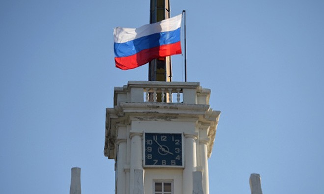 Crimea chuyển sang múi giờ Moskva