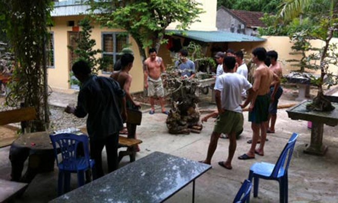 Các học viên trong cơ sở cai nghiện ở Lương Sơn, Hòa Bình.