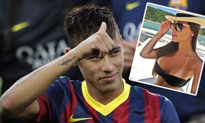 Neymar mất tập trung vì bạn gái mới.