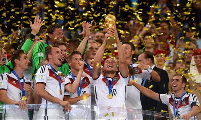 Vô địch World Cup, tuyển Đức ngập trong 'mưa tiền'