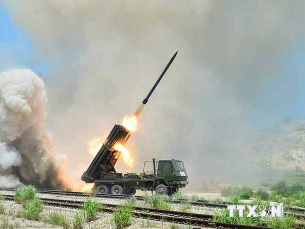 Quân đội Triều Tiên diễn tập bắn đạn thật. (Nguồn: AFP/TTXVN)
