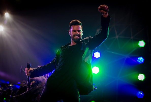 Ricky Martin biểu diễn trong LH âm nhạc La tin iHeartRadio diễn ra tại Inglewood, California, Mỹ ngày 23/11 vừa qua. 