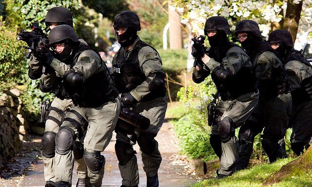 Nhiệm vụ của các đội SWAT bao gồm: Chống tội phạm có vũ trang, giải cứu con tin, chống khủng bố, đặc biệt xâm nhập các địa điểm nguy hiểm. 