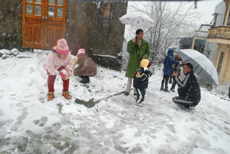 Tuyết rơi là "đặc sản du lịch" của Sa Pa. Ảnh: Dân Trí.
