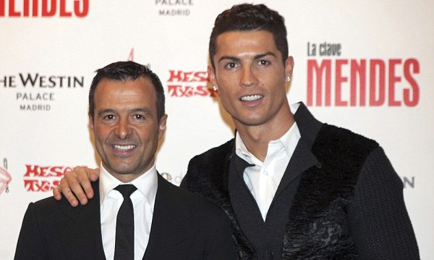 Ronaldo và người đại diện