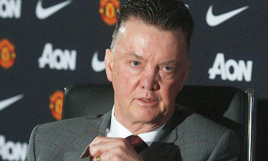 Van Gaal thừa nhận chưa thể tìm ra chiến thuật hợp lý nhất cho Manchester United.