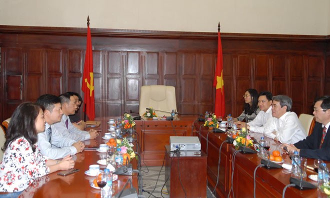 Thống đốc Nguyễn Văn Bình: Lãi suất cho vay giảm 1-1,5%