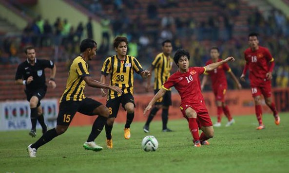 Công Phương ghi dấu ấn trong cả hai bàn thắng của U23 Việt Nam.