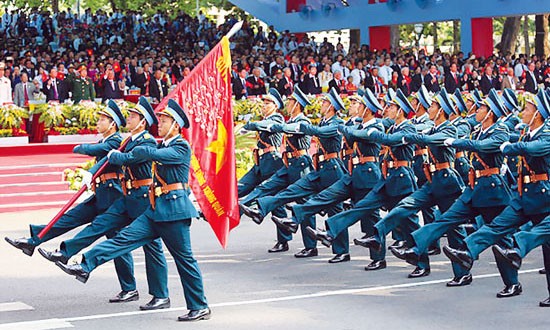 Tờ Junge Welt (Đức) đưa tin, ảnh về lễ kỷ niệm 40 năm Ngày giải phóng miền Nam, thống nhất đất nước của Việt Nam. 
