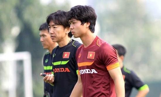 HLV Miura không gọi Công Phượng đá vòng loại World Cup