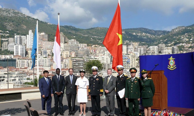 Lễ thượng cờ đánh dấu sự kiện Việt Nam chính thức trở thành thành viên IHO Ảnh: Mofa