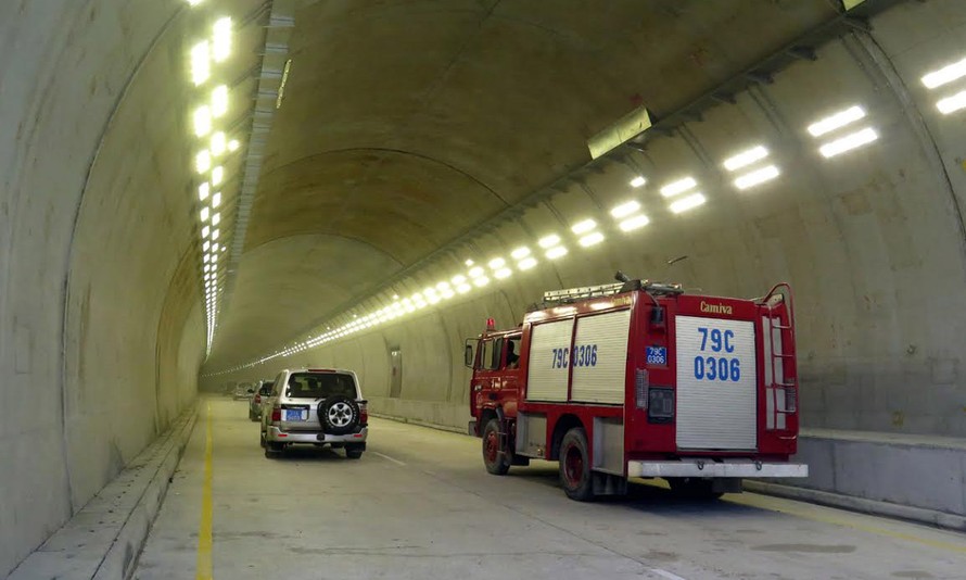 Thông xe kỹ thuật hầm Cổ Mã và động thổ dự án hầm Cù Mông