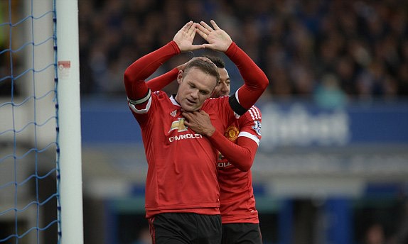 Everton - M.U (0-3): Rooney 'giải hạn'