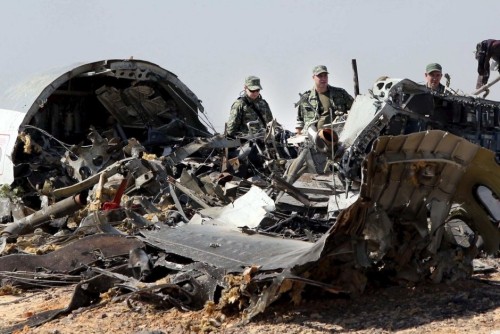 Hiện trường máy bay Nga rơi ở Sinai, Ai Cập.