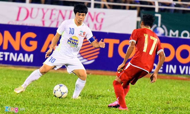 U21 HAGL (áo trắng) vất vả vượt qua U21 Myanmar. Ảnh: Zing