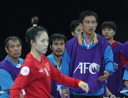 HLV Trương Quốc Tuấn cho biết futsal Việt Nam chỉ hiệu quả trước Thái Lan nếu đá phòng ngự phản công. Ảnh: Trọng Vũ