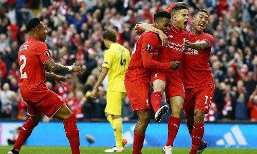Niềm vui của các cầu thủ Liverpool khi vào chung kết. Ảnh: Reuters.