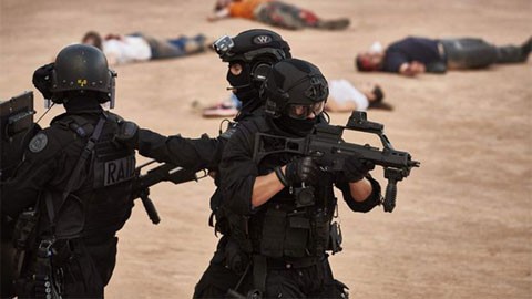 Mục kích cảnh sát Pháp diễn tập chống khủng bố ở EURO