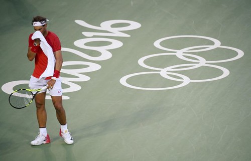 Rafael Nadal không thể tái lập thành tích giành HC vàng đơn nam như tại Olympic Bắc Kinh 2008. Ảnh: Reuters