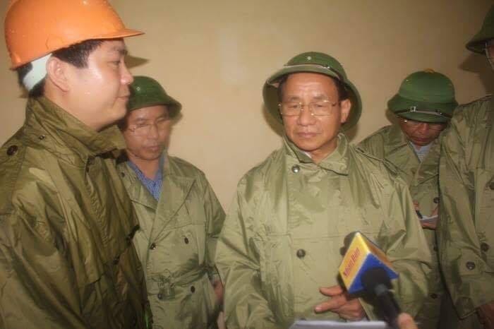 Bí thư Tỉnh ủy Hà Tĩnh kiểm tra nhà máy thủy điện Hố Hô sáng nay. 