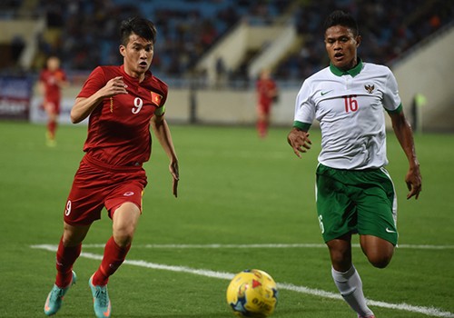 Indonesi đánh giá cao Công Vinh, chân sút đã ghi hai bàn tại vòng bảng AFF Suzuki Cup 2016. Ảnh: Giang Huy 