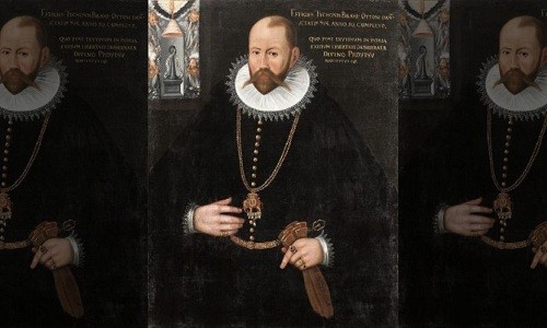 Theo Rasmussen, vàng được hấp thụ vào cơ thể nhà thiên văn học Brahe do lối sống của ông. 