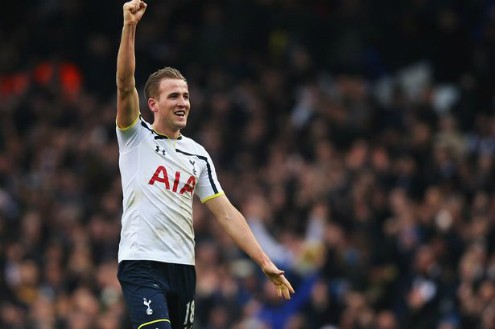 Harry Kane đưa Tottenham tới chiến thắng thứ sáu liên tiếp tại Ngoại hạng Anh. Ảnh: Reuters.