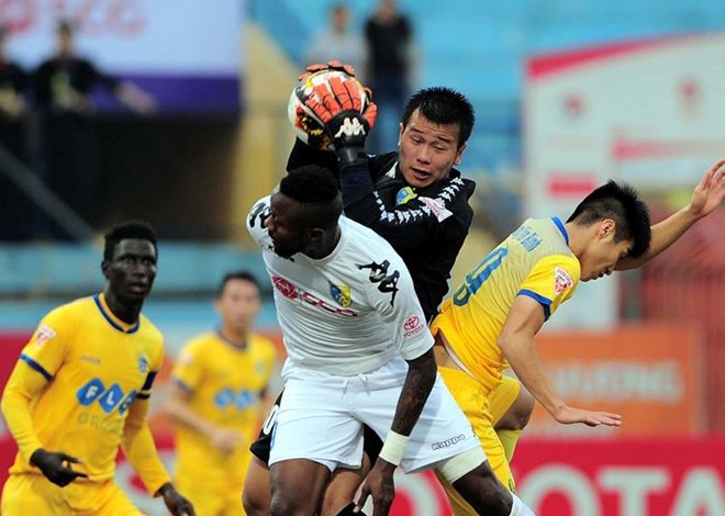 Thanh Hóa thua 1-2 trước CLB Hà Nội ở vòng 10 V.League diễn ra trên sân Hàng Đẫy. Ảnh: Zing