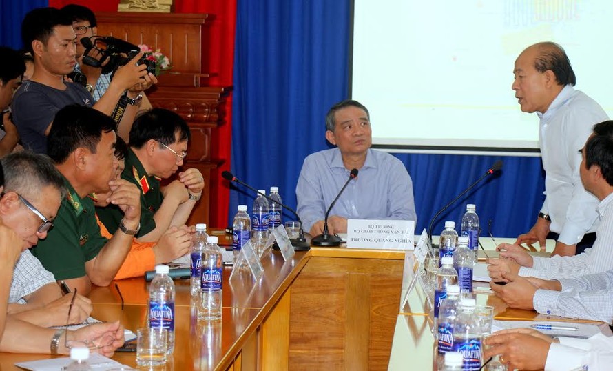 Bộ trưởng Trương Quang Nghĩa làm việc với các cơ quan chức năng tại Bà Rịa - Vũng Tàu sáng 29/3. Ảnh: Đăng Thanh