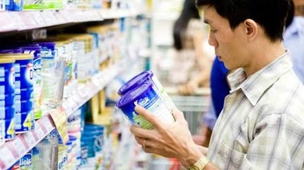 Theo quy định mới của Bộ Công Thương, tăng giá sữa trên 5%, doanh nghiệp phải kê khai giá