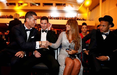 Messi chọn cưới vào sinh nhật, mời Ronaldo chung vui