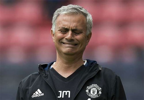 Man Utd của Mourinho chưa ổn định đội hình trong khi mùa giải mới sắp khởi tranh. Ảnh: Reuters 