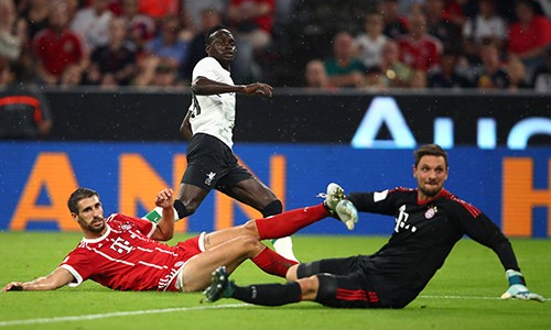 Liverpool trừng phạt gần như mọi sai lầm của hàng phòng ngự Bayern. Ảnh: Reuters. 