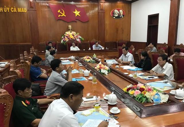 Thường trực Tỉnh uỷ, UBND và Ban chỉ huy PCTT- TKCN tỉnh Cà Mau họp khẩn để phòng chống bão số 16