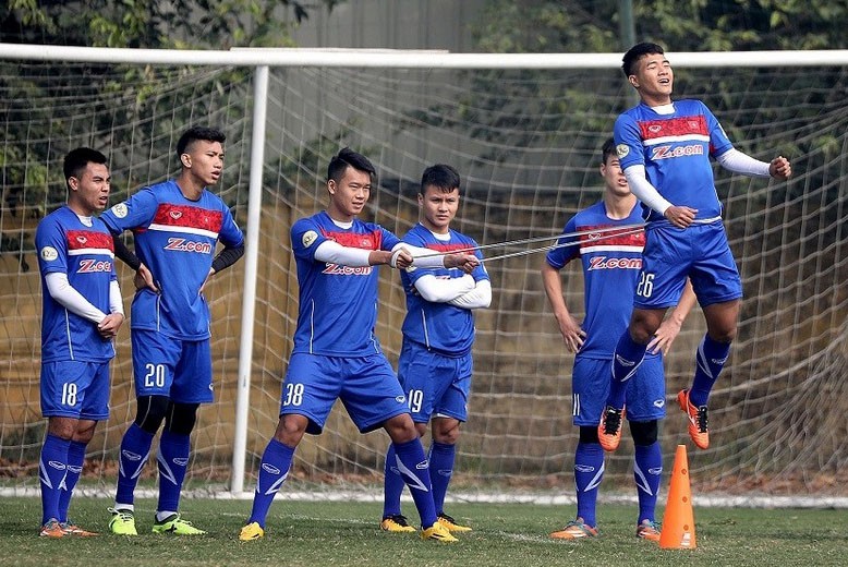 Các cầu thủ U23 Việt Nam tập thể lực ngay sau kỳ nghỉ. Ảnh: Goal.