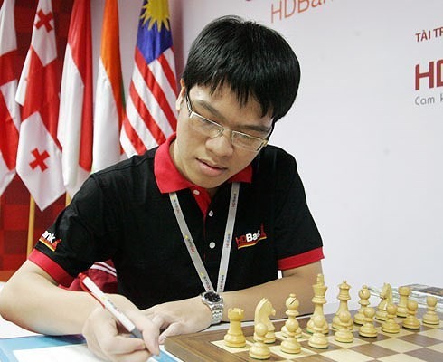 Lê Quang Liêm đua tranh cùng kỳ thủ Trung Quốc