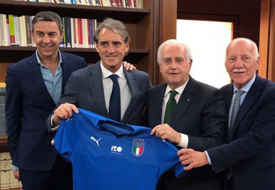 Tuyển Italia chính thức bổ nhiệm Mancini làm 'thuyển trưởng'