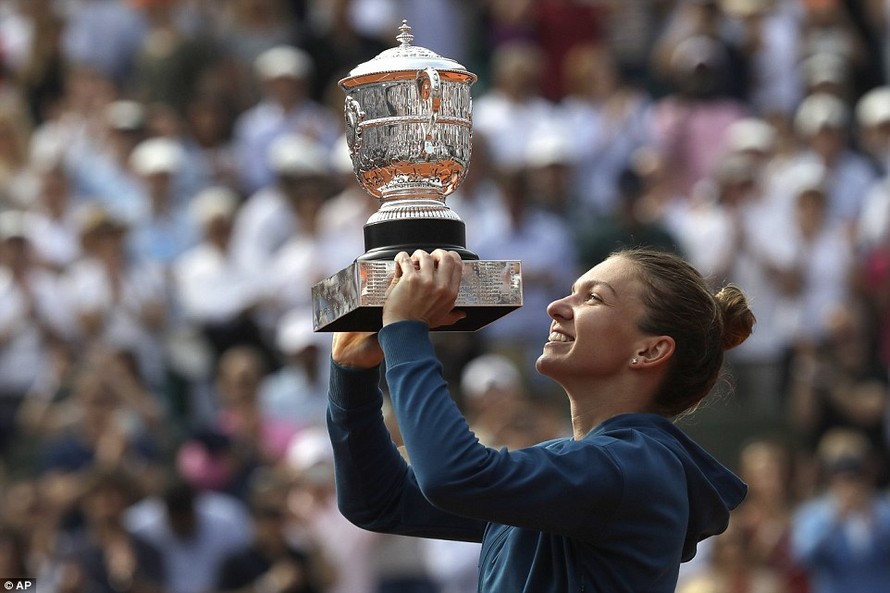 Vô địch Roland Garros 2018, Simona Halep lập kỳ tích